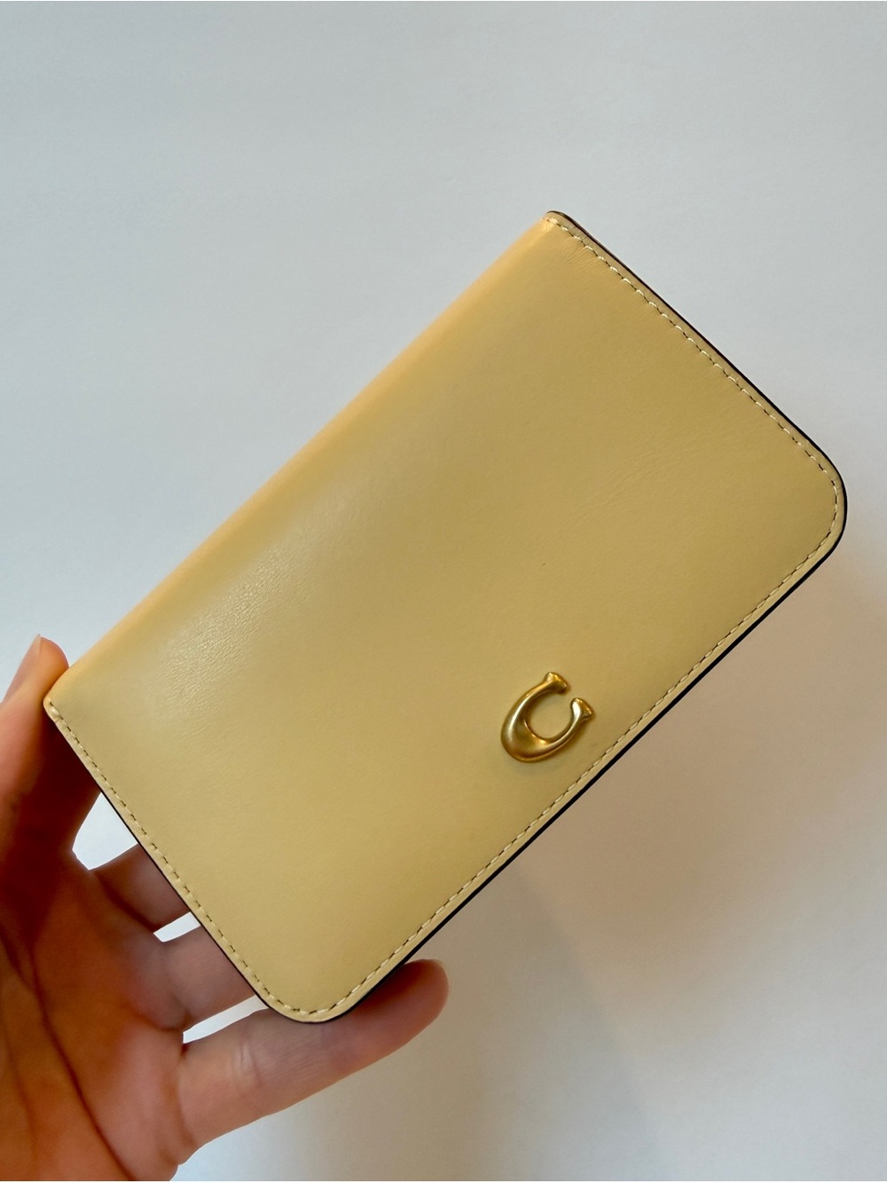 Coach NWT Calf Leather Essential Slim Wallet/Card Case CR990 - B4/Vanilla Color